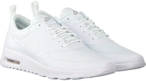 witte nike schoenen